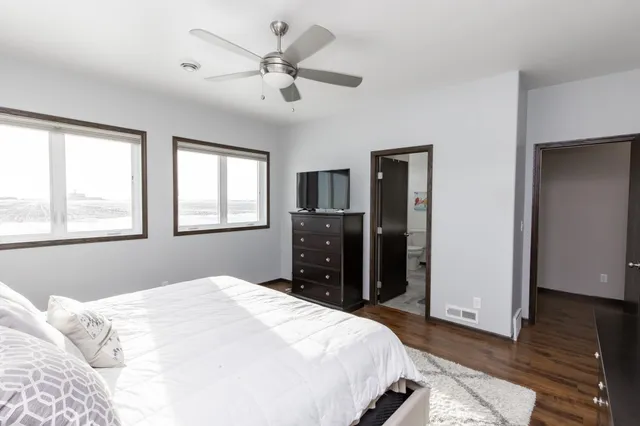 $600,000 | 4268 Pine Parkway South, Fargo, ND 58104