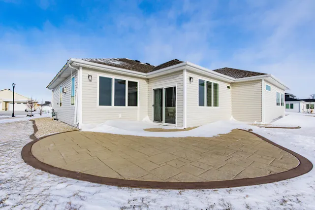$600,000 | 4268 Pine Parkway South, Fargo, ND 58104