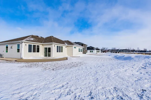 $600,000 | 4268 Pine Parkway South, Fargo, ND 58104