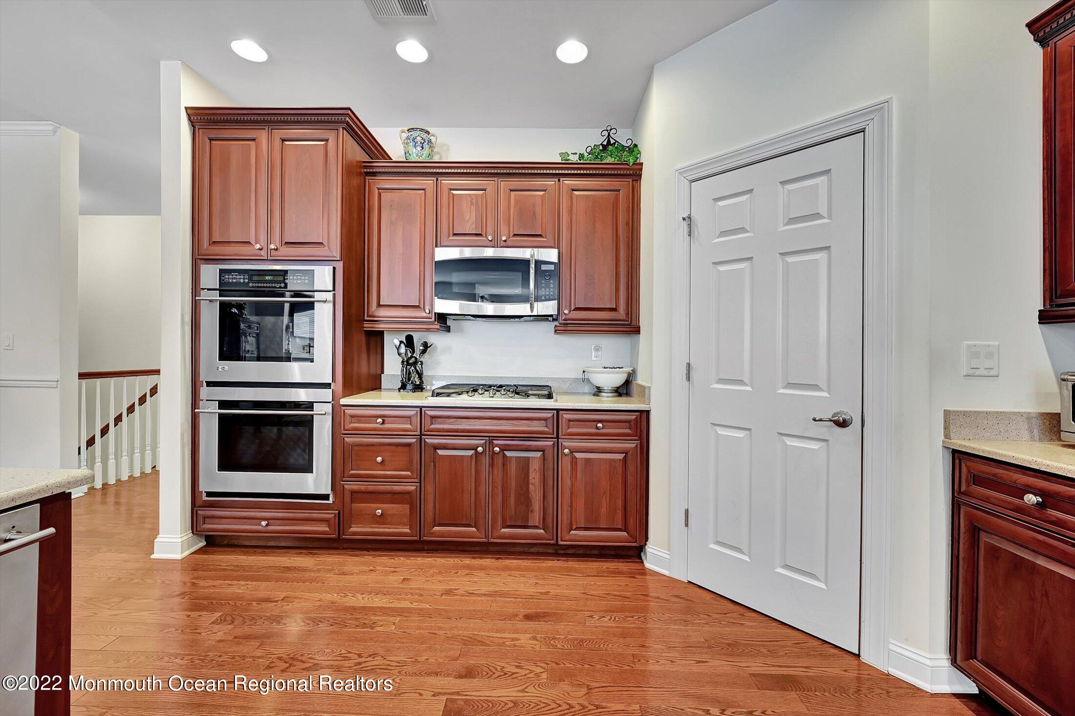 50 Riva Ridge Road Manalapan, NJ 07726 - Photo 18 of 54 Pantry