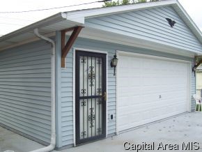 2807 South Walnut Street Springfield, IL 62704 - Photo 3 of 3