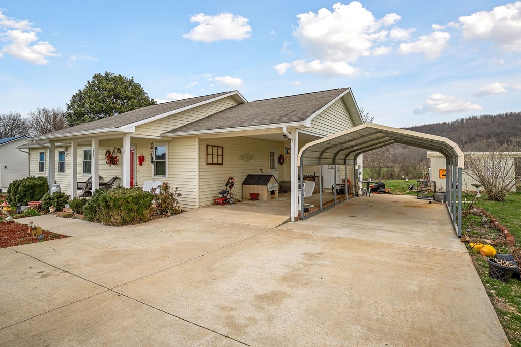723 Frank Anderson Road Sparta, TN 38583 - Photo 3 of 37 Gallery Image 3