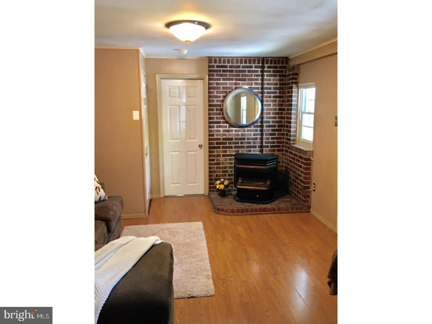 875 Centerton Road Mount Laurel, NJ 08054 - Photo 7 of 23 Living Room