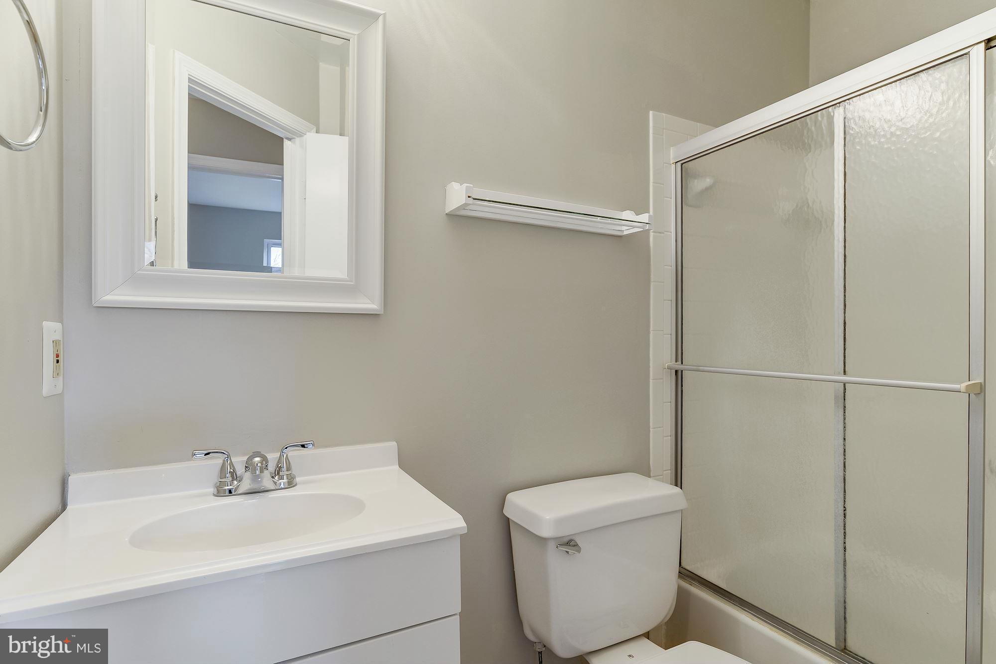 2624 Deer Ridge Drive Silver Spring, MD 20904 - Photo 18 of 27 Upper Level Bath