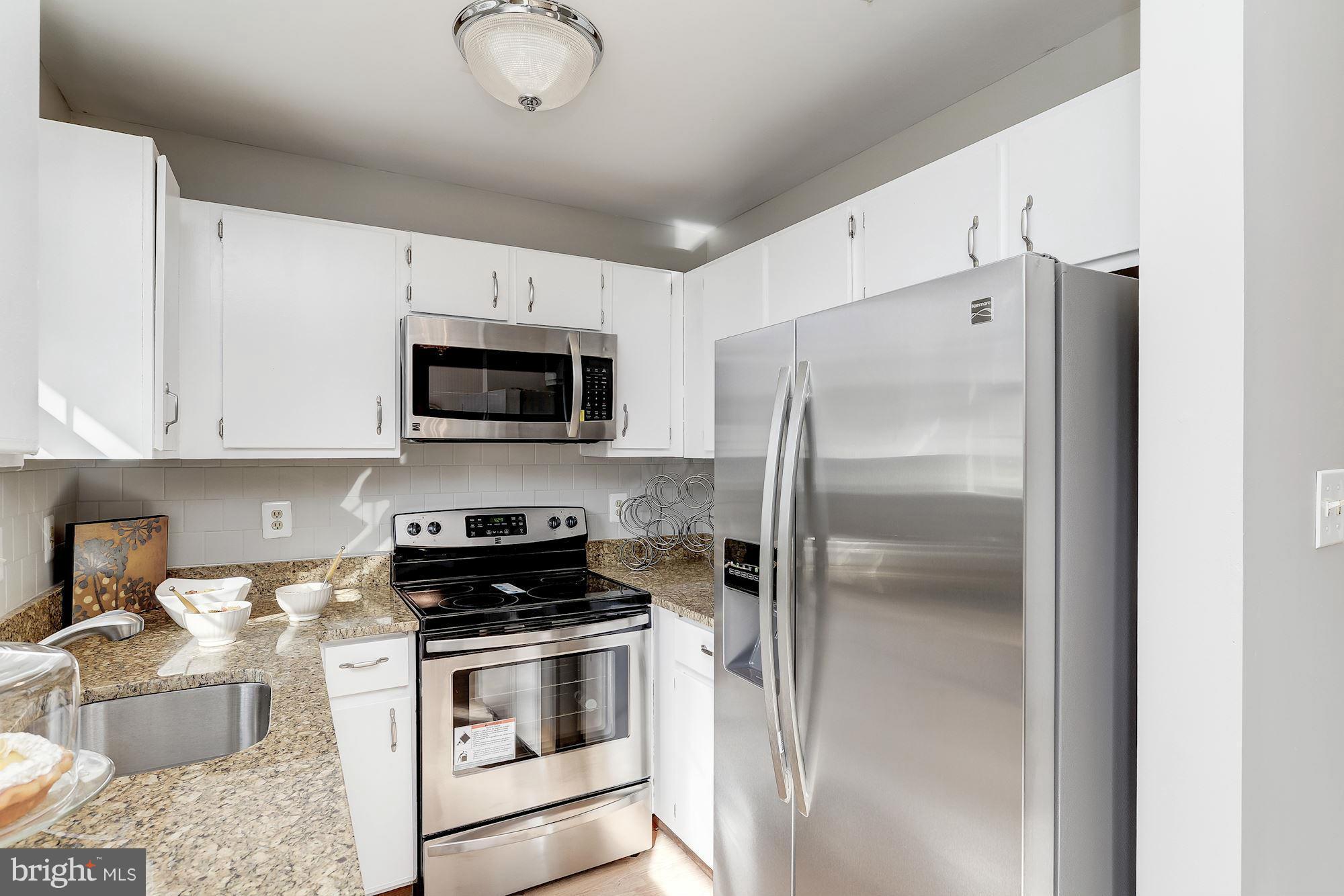 2624 Deer Ridge Drive Silver Spring, MD 20904 - Photo 10 of 27 A Kitchen to Envy!