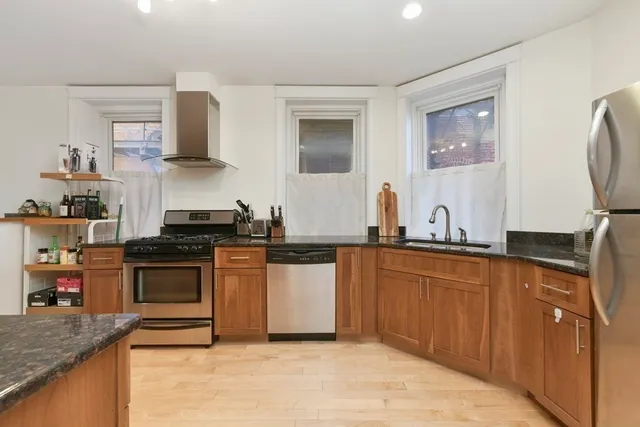 $2,995 | 73 Lubec Street, Unit 1R, Boston, MA 02128