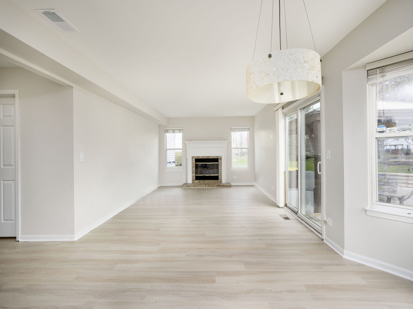 1441 Huntcliff Road Bartlett, IL 60103 - Photo 11 of 36 Gallery Image 11