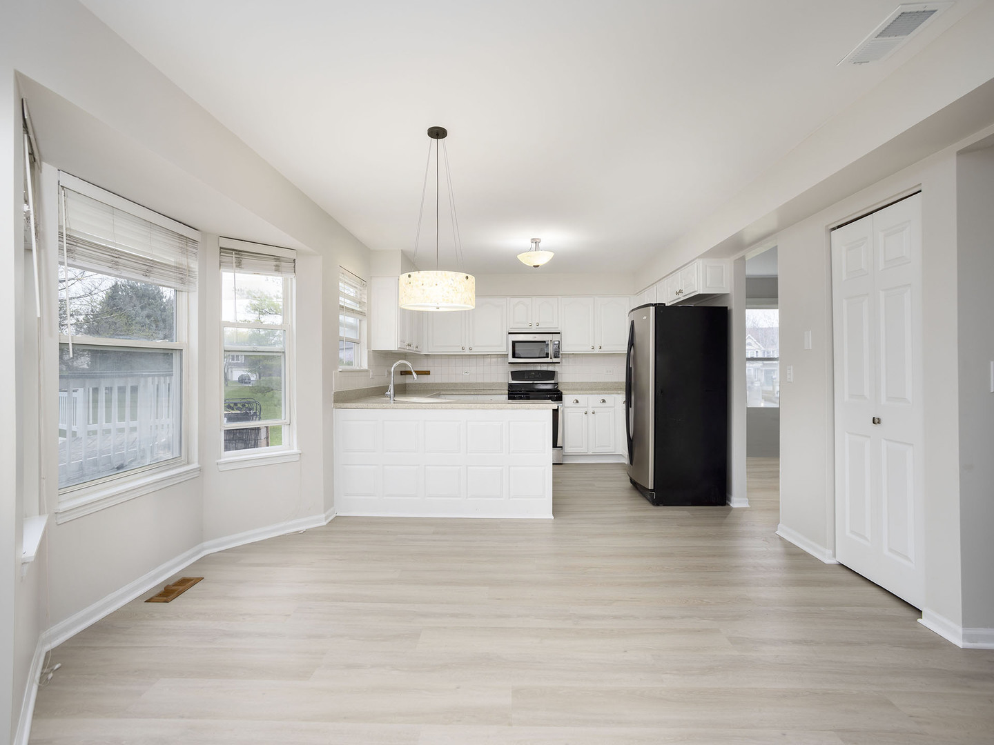 1441 Huntcliff Road Bartlett, IL 60103 - Photo 14 of 36 Gallery Image 14
