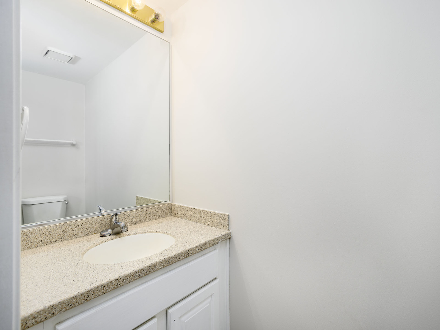1441 Huntcliff Road Bartlett, IL 60103 - Photo 8 of 36 Gallery Image 8