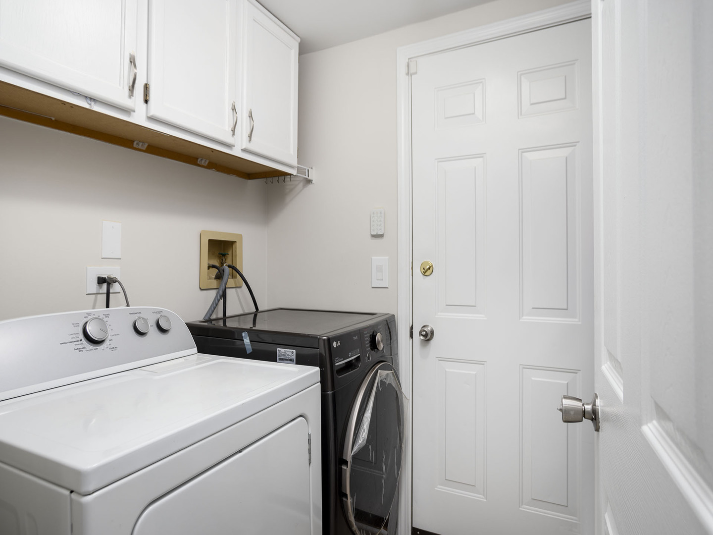1441 Huntcliff Road Bartlett, IL 60103 - Photo 9 of 36 Gallery Image 9