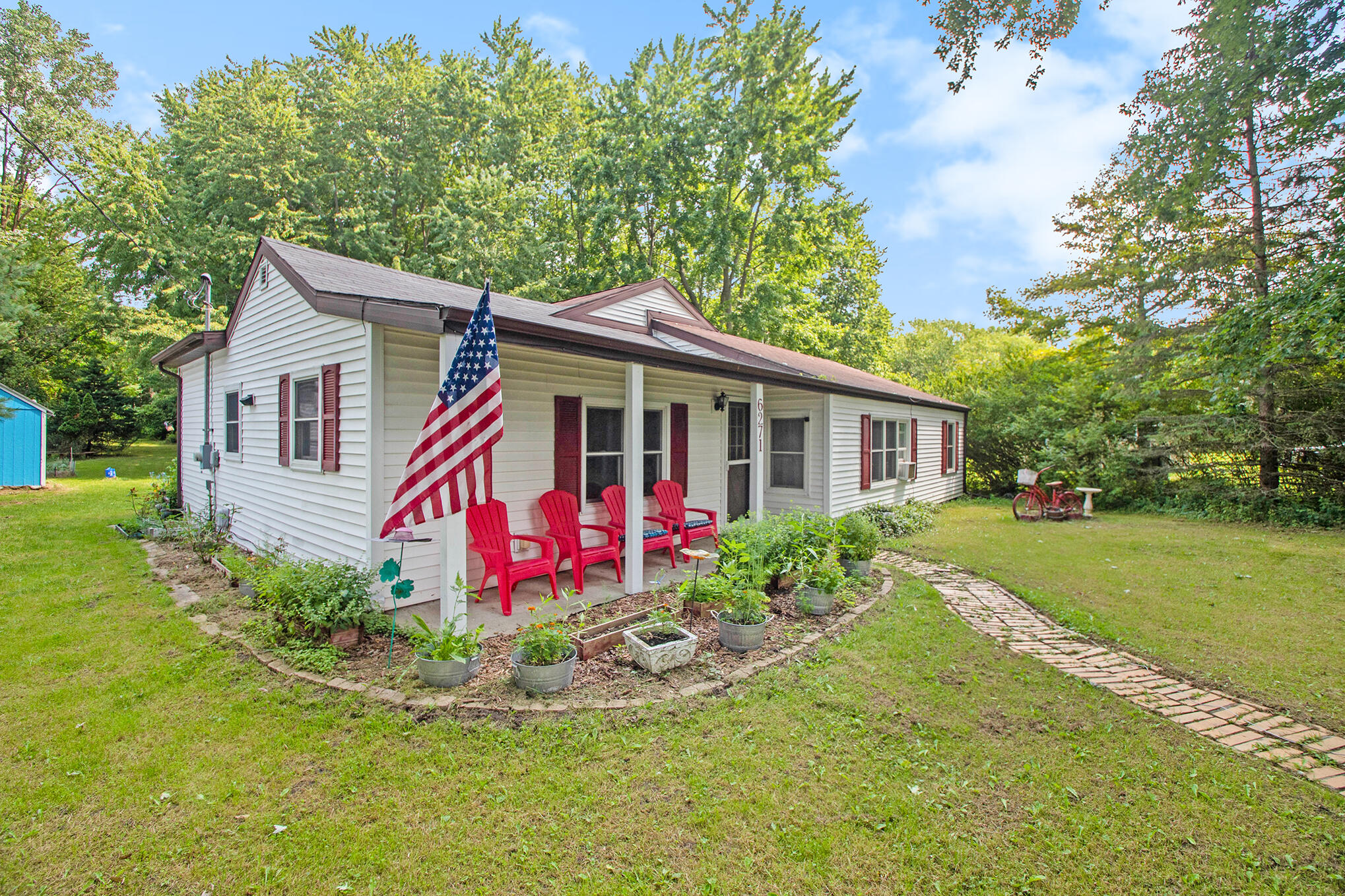 6271 Kruger Road Three Oaks, MI 49128 - Photo 2 of 25 IMG_1982