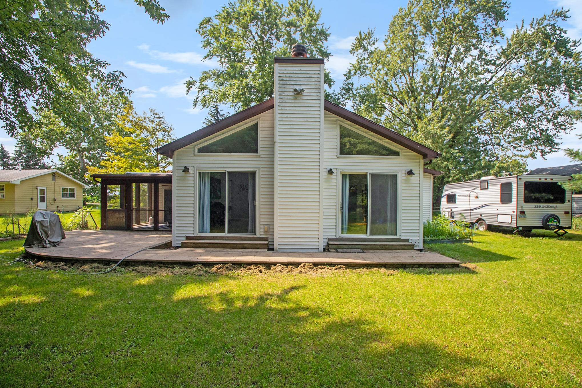 6271 Kruger Road Three Oaks, MI 49128 - Photo 4 of 25 IMG_1986