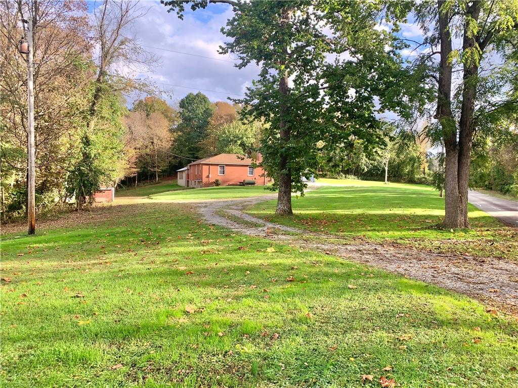448 Ridge Church Road Amity, PA 15311 - Photo 21 of 24 a view of a volley ball court