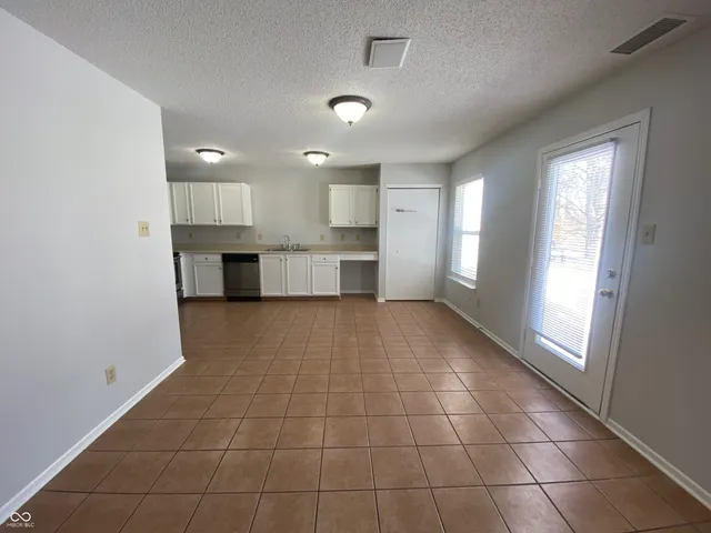 $1,725 | 6909 Earlswood Drive, Indianapolis, IN 46217