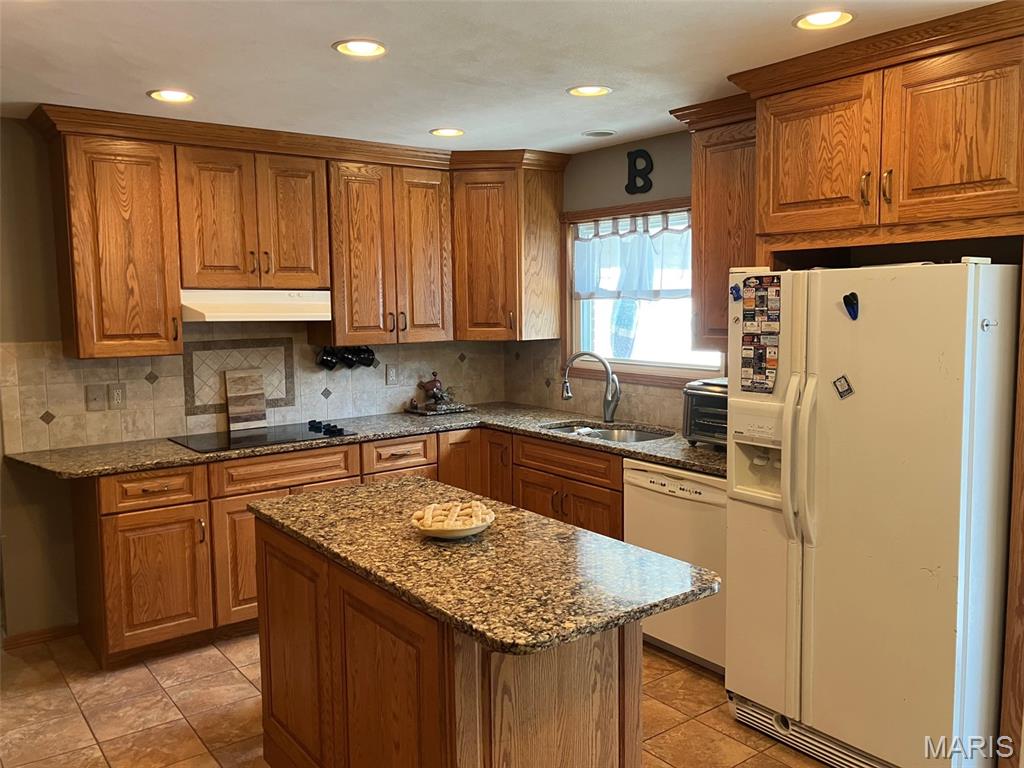 49 Walnut Circle Aviston, IL 62216 - Photo 2 of 16