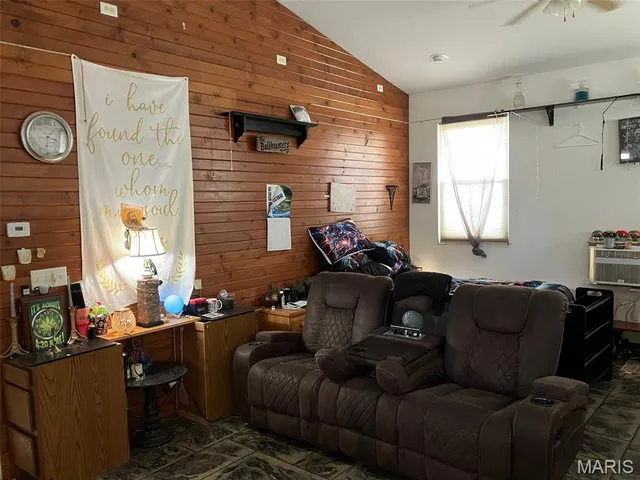 $224,900 | 49 Walnut Circle, Aviston, IL 62216