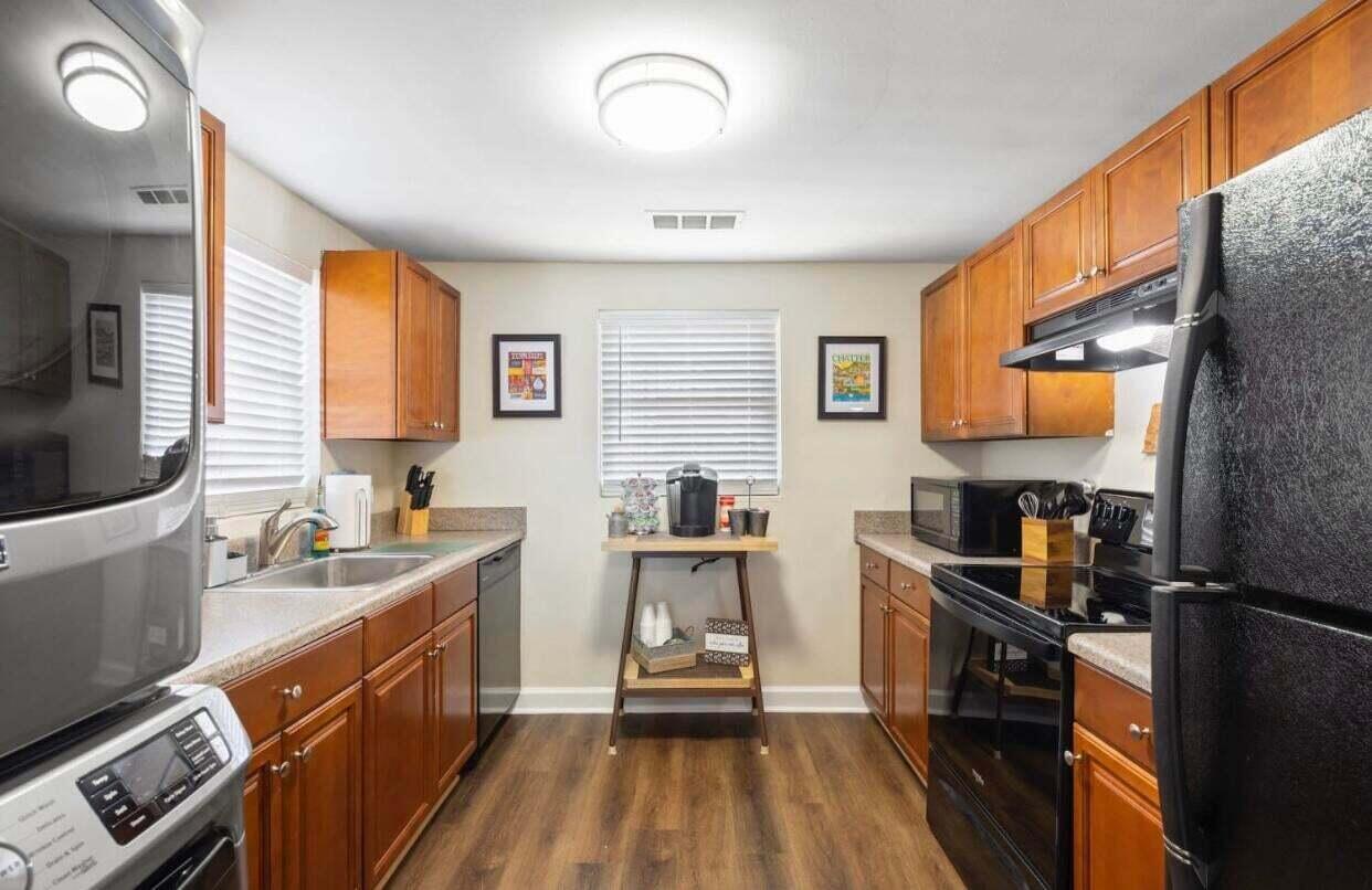 563 South Crest Road Chattanooga, TN 37404 - Photo 4 of 27 20220413021907470476000000-o