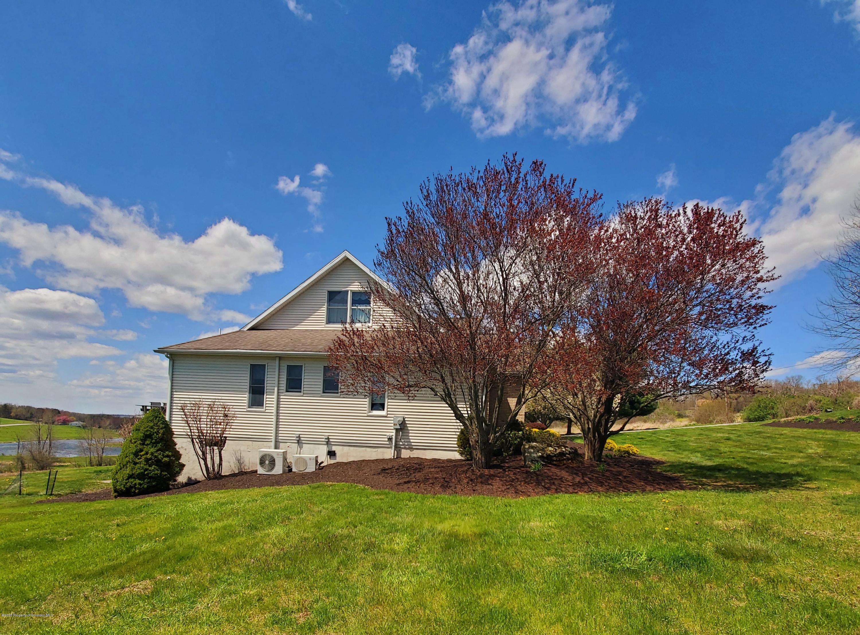 21 Pond Road Dalton, PA 18414 - Photo 6 of 55 Gallery Image 6