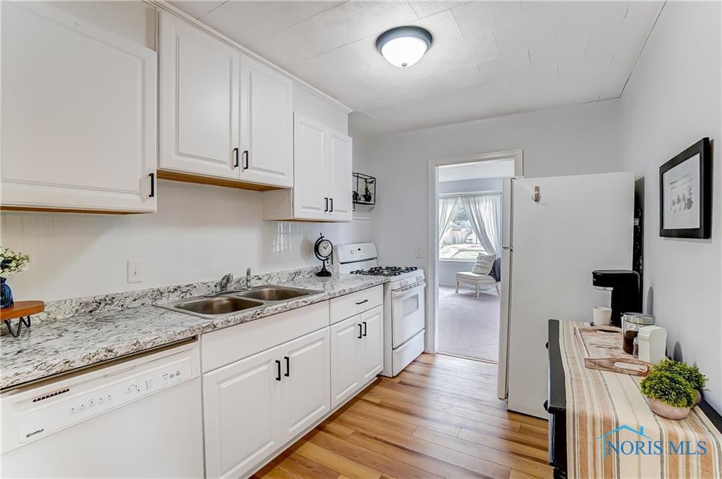 2941 Chipplegate Road Toledo, OH 43614 - Photo 9 of 32 Gallery Image 9