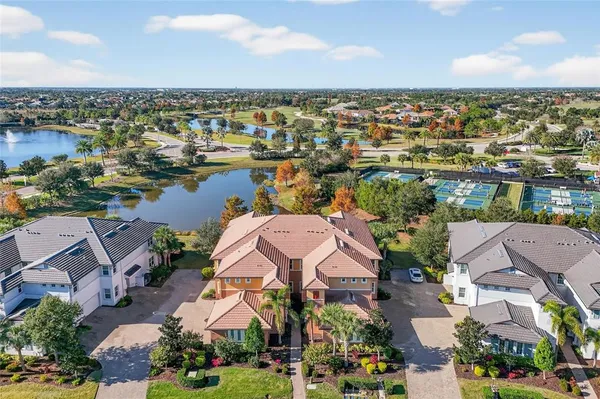 $719,000 | 7538 Divot Loop, Unit 2D, Lakewood Ranch, FL 34202