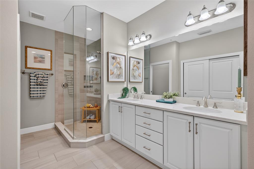 7538 Divot Loop, Unit 2D Lakewood Ranch, FL 34202 - Photo 19 of 69