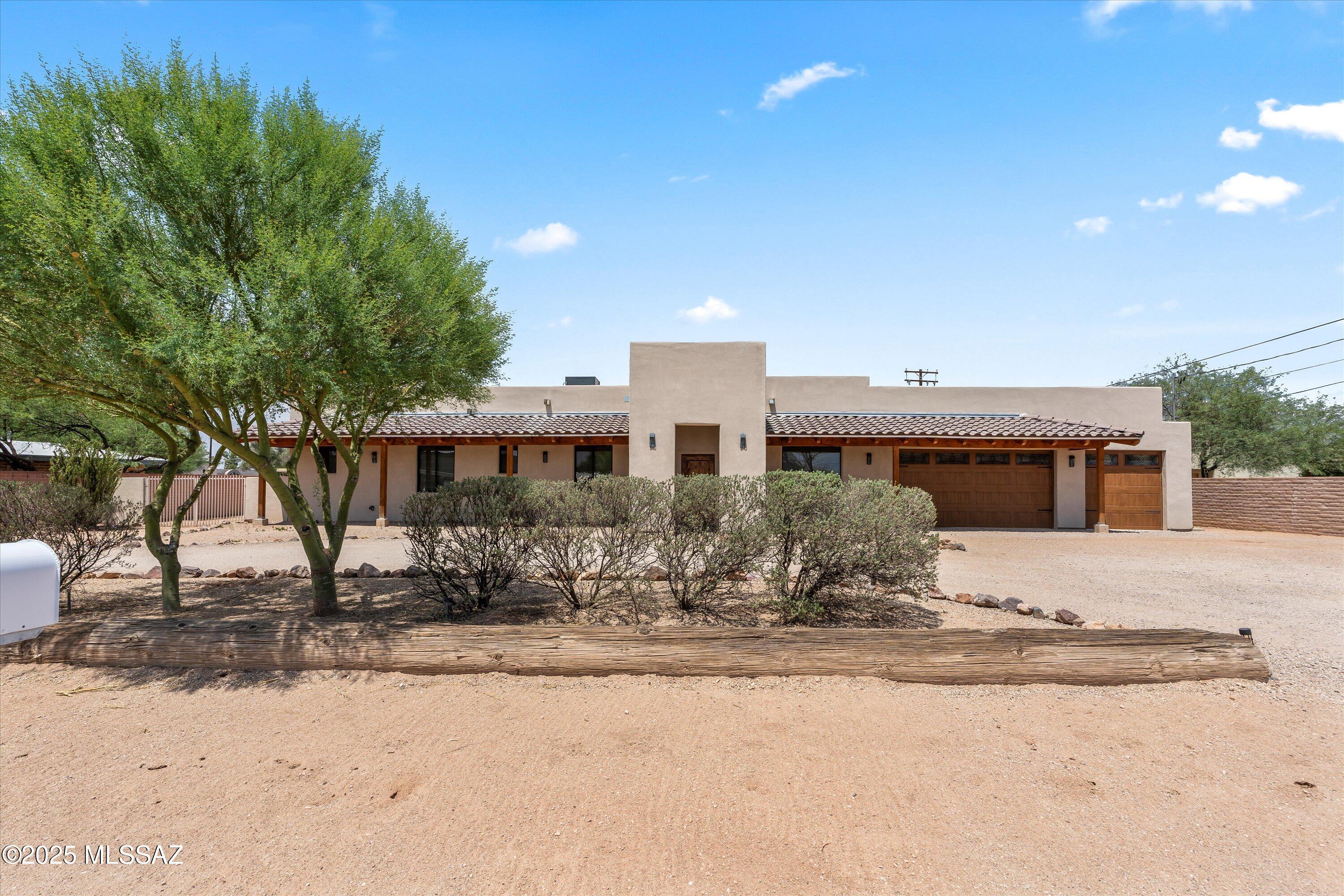 1915 East Lind Road Tucson, AZ 85719 - Photo 6 of 39