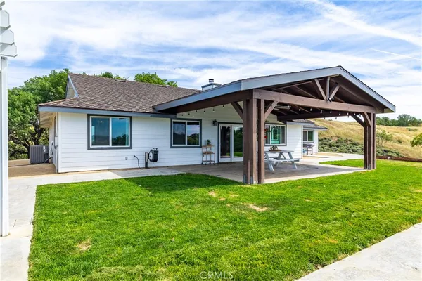 $1,150,000 | 5530 El Pharo Drive, Paso Robles, CA 93446