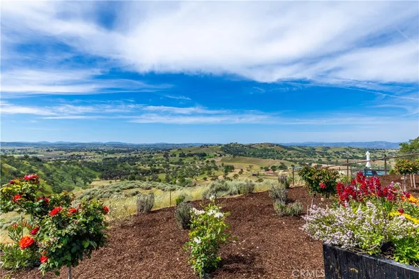 $1,150,000 | 5530 El Pharo Drive, Paso Robles, CA 93446