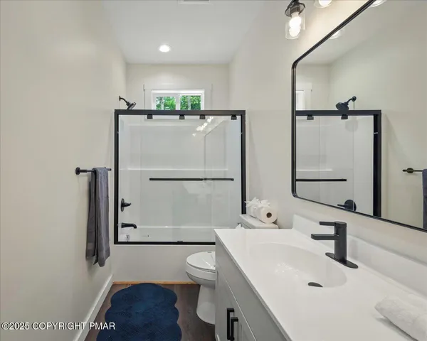 $1,999,999 | 217 South Lake Drive, Lake Harmony, PA 18624