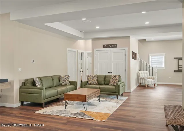 $1,999,999 | 217 South Lake Drive, Lake Harmony, PA 18624