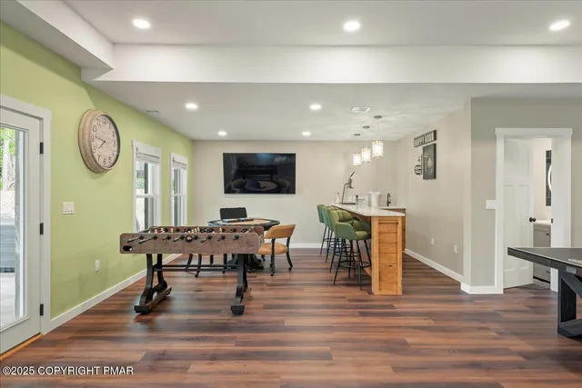 $1,999,999 | 217 South Lake Drive, Lake Harmony, PA 18624