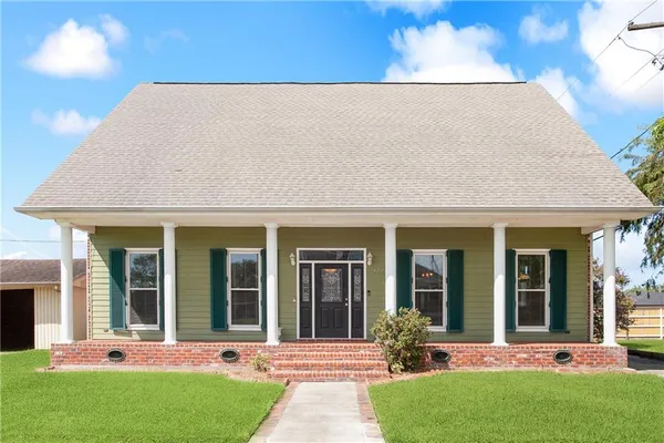 $350,000 | 421 Bear Drive, Arabi, LA 70032