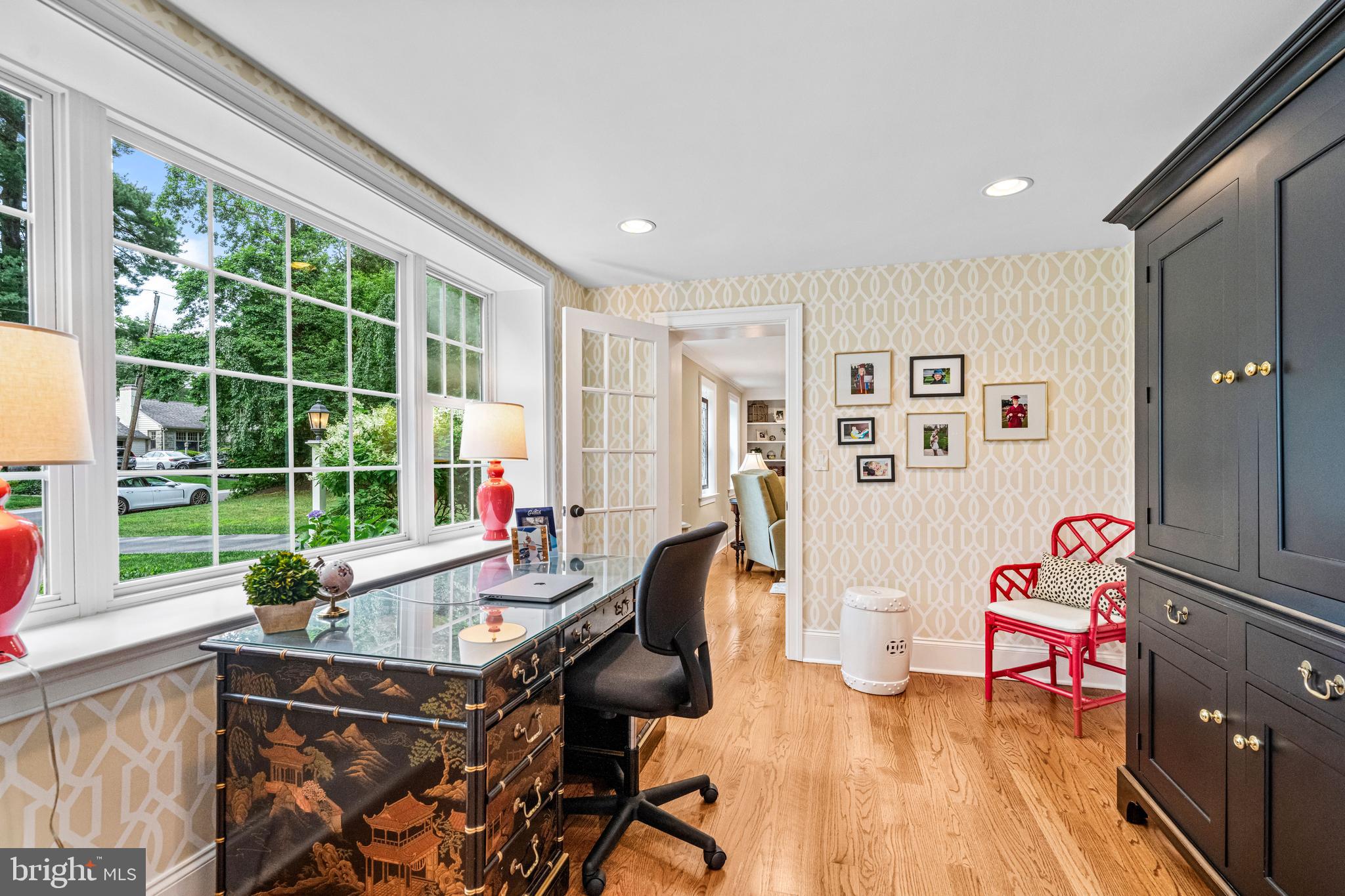 113 Deepdale Road Wayne, PA 19087 - Photo 8 of 68 a living room with furniture and a large window