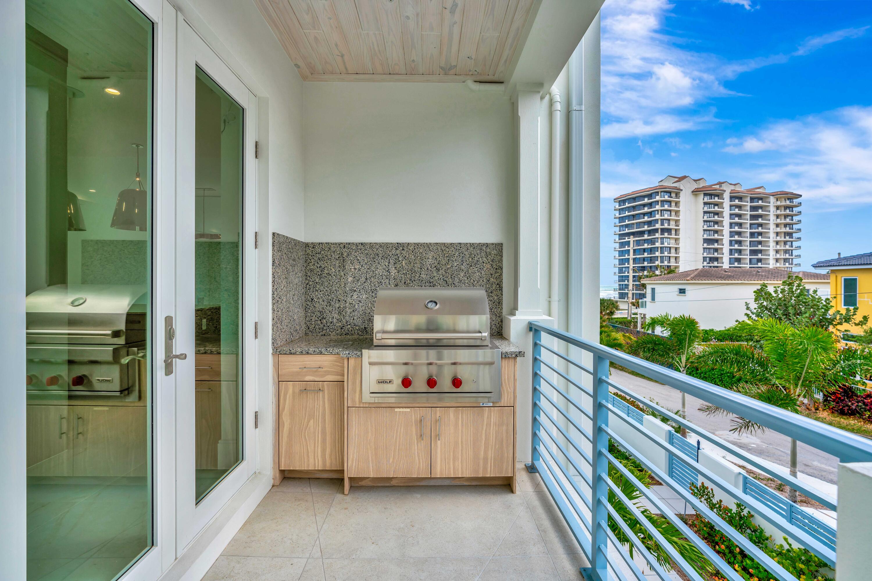 461 Venus Drive, Unit B Juno Beach, FL 33408 - Photo 26 of 85 Mezzanine Summer Kitchen