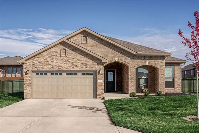 $477,000 | 8368 North Greentree Drive, Lenexa, KS 66227