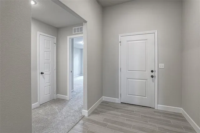 $477,000 | 8368 North Greentree Drive, Lenexa, KS 66227