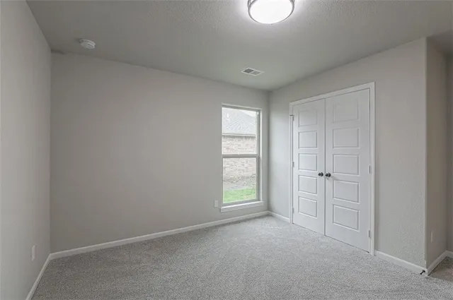 $477,000 | 8368 North Greentree Drive, Lenexa, KS 66227