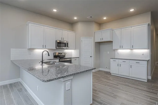 $477,000 | 8368 North Greentree Drive, Lenexa, KS 66227