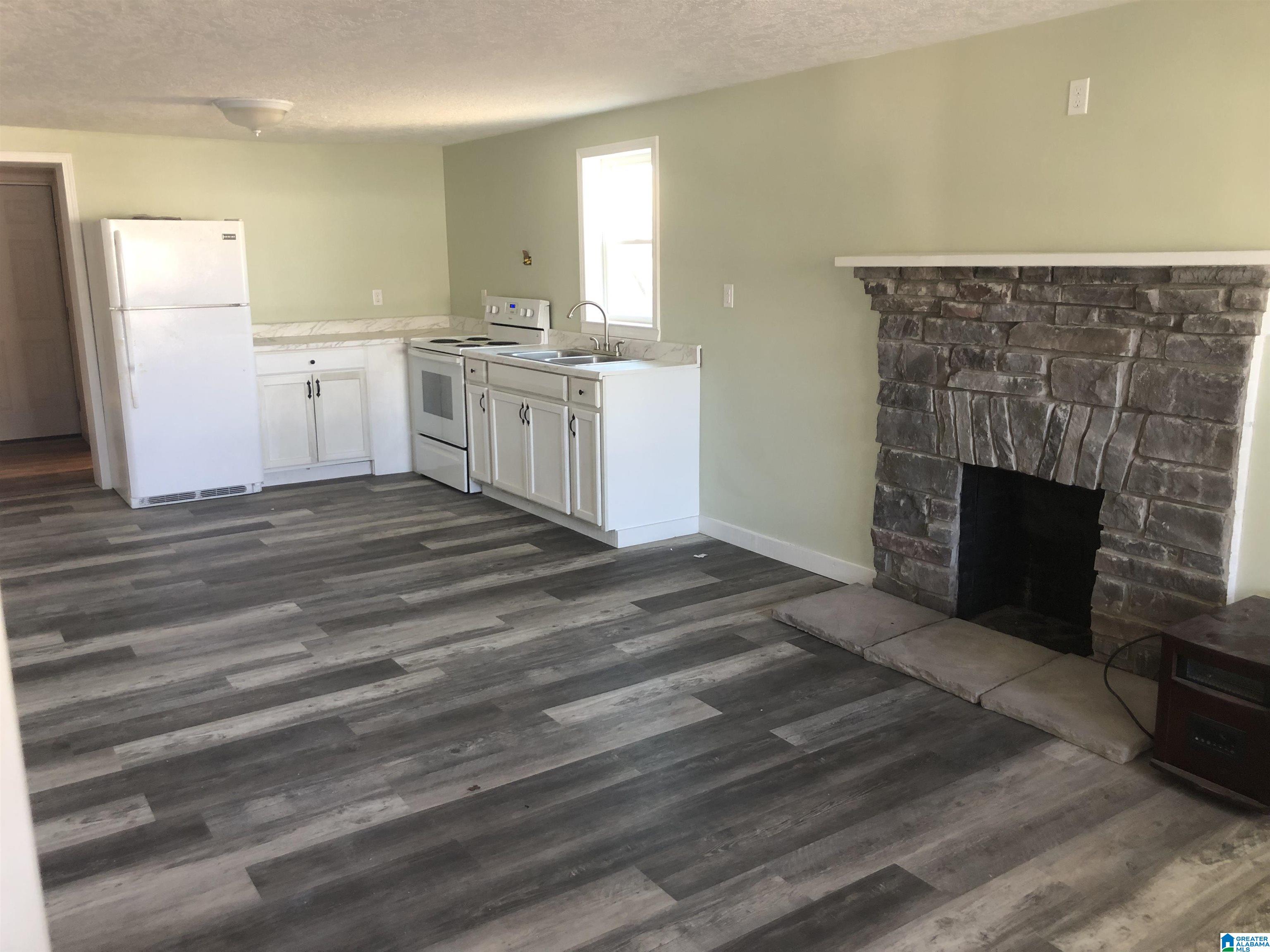 810 3rd Avenue Ragland, AL 35131 - Photo 2 of 4