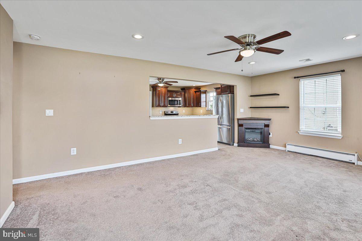 2 Sheldon Road Pemberton, NJ 08068 - Photo 4 of 26 Huge Family Room