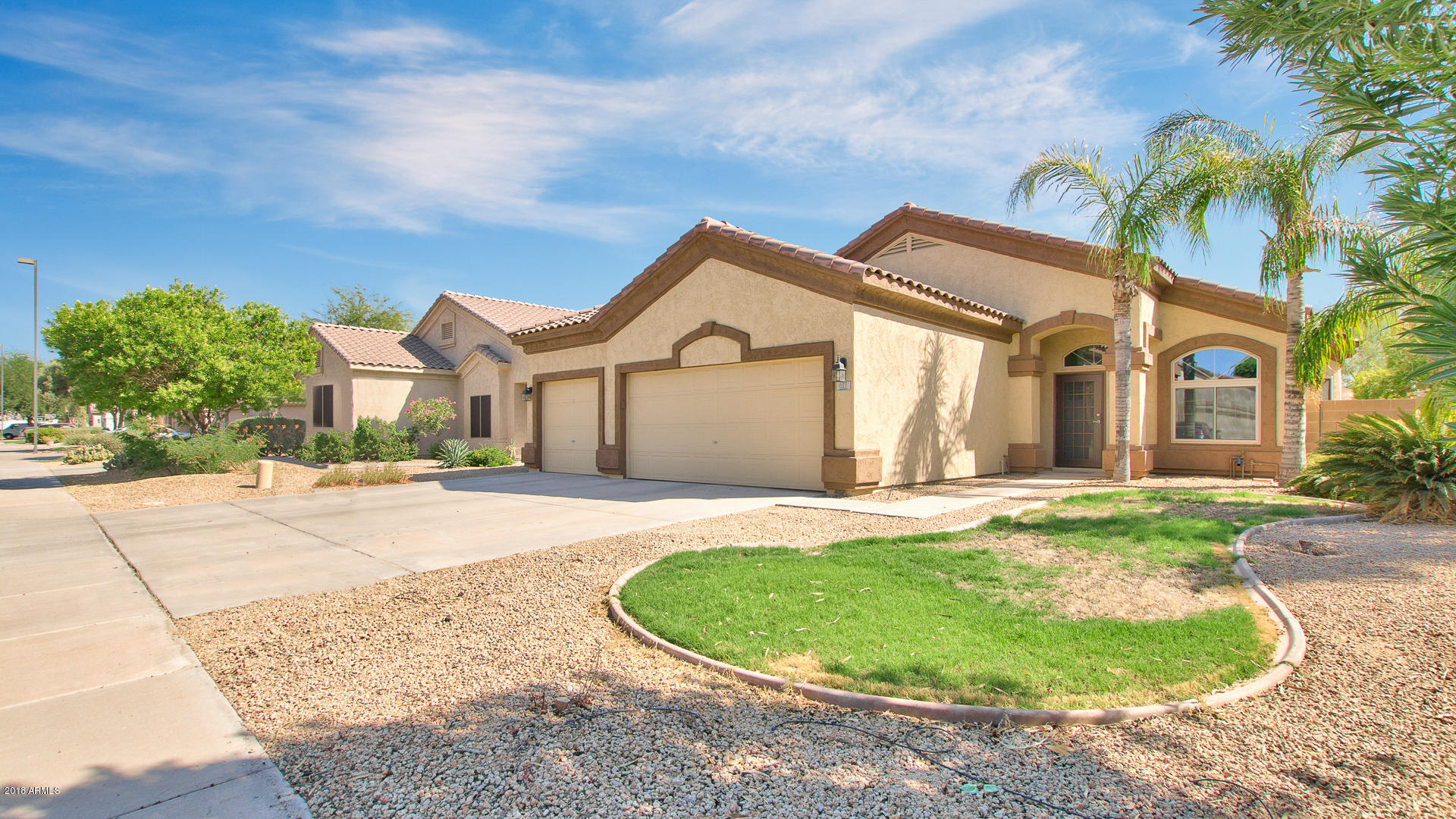637 East Ranch Road Gilbert, AZ 85296 - Photo 2 of 34 03