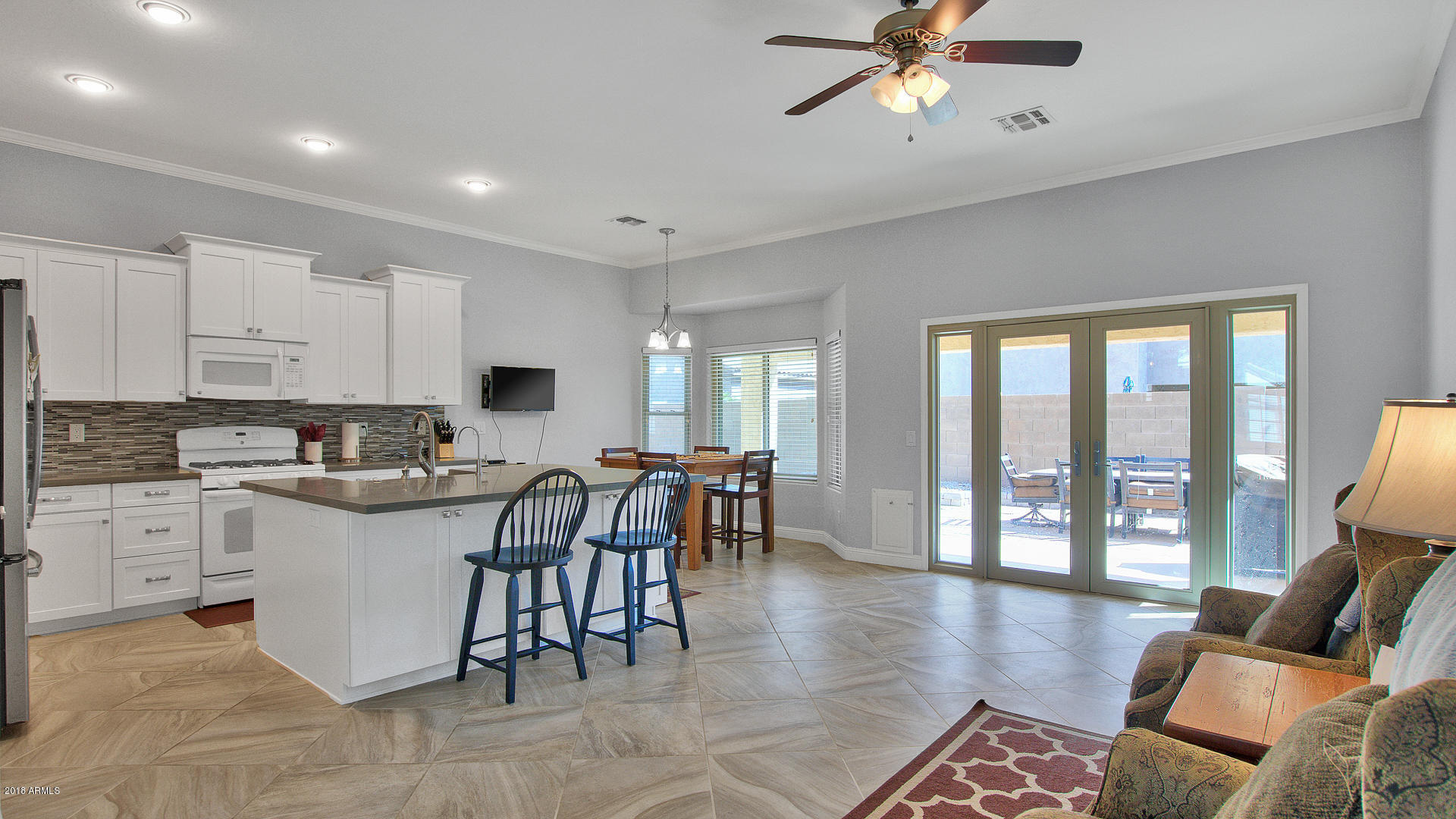 637 East Ranch Road Gilbert, AZ 85296 - Photo 8 of 34 09