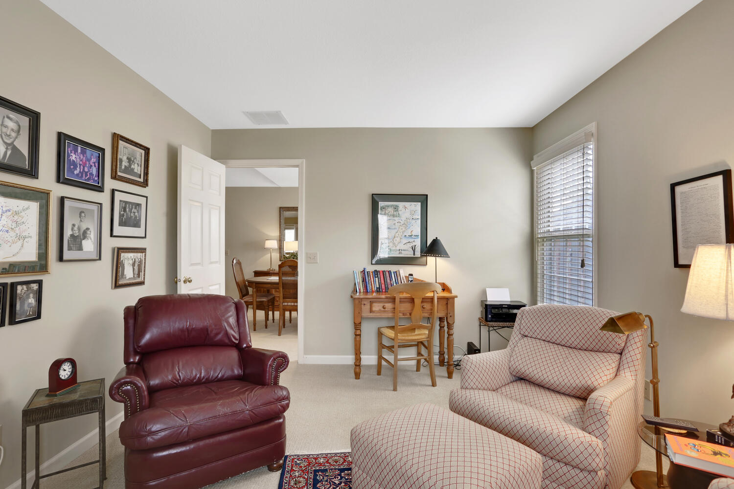 1727 Lakeside Drive, Unit B Champaign, IL 61821 - Photo 21 of 35 a living room with furniture and a window