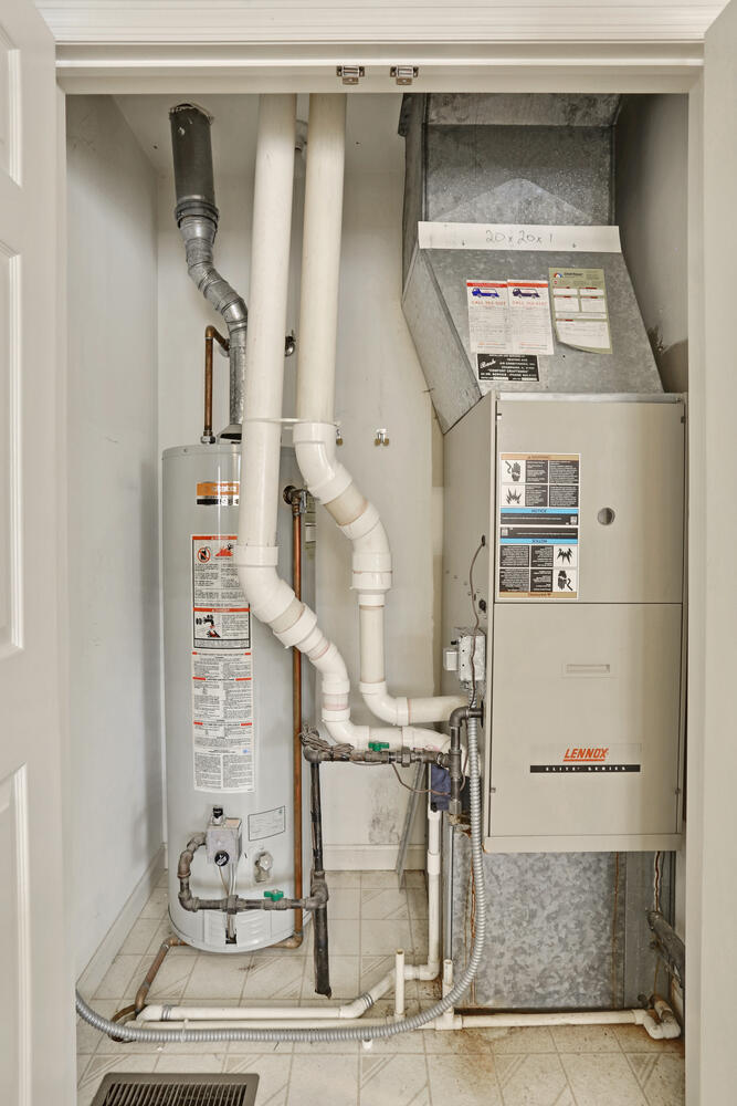 1727 Lakeside Drive, Unit B Champaign, IL 61821 - Photo 34 of 35