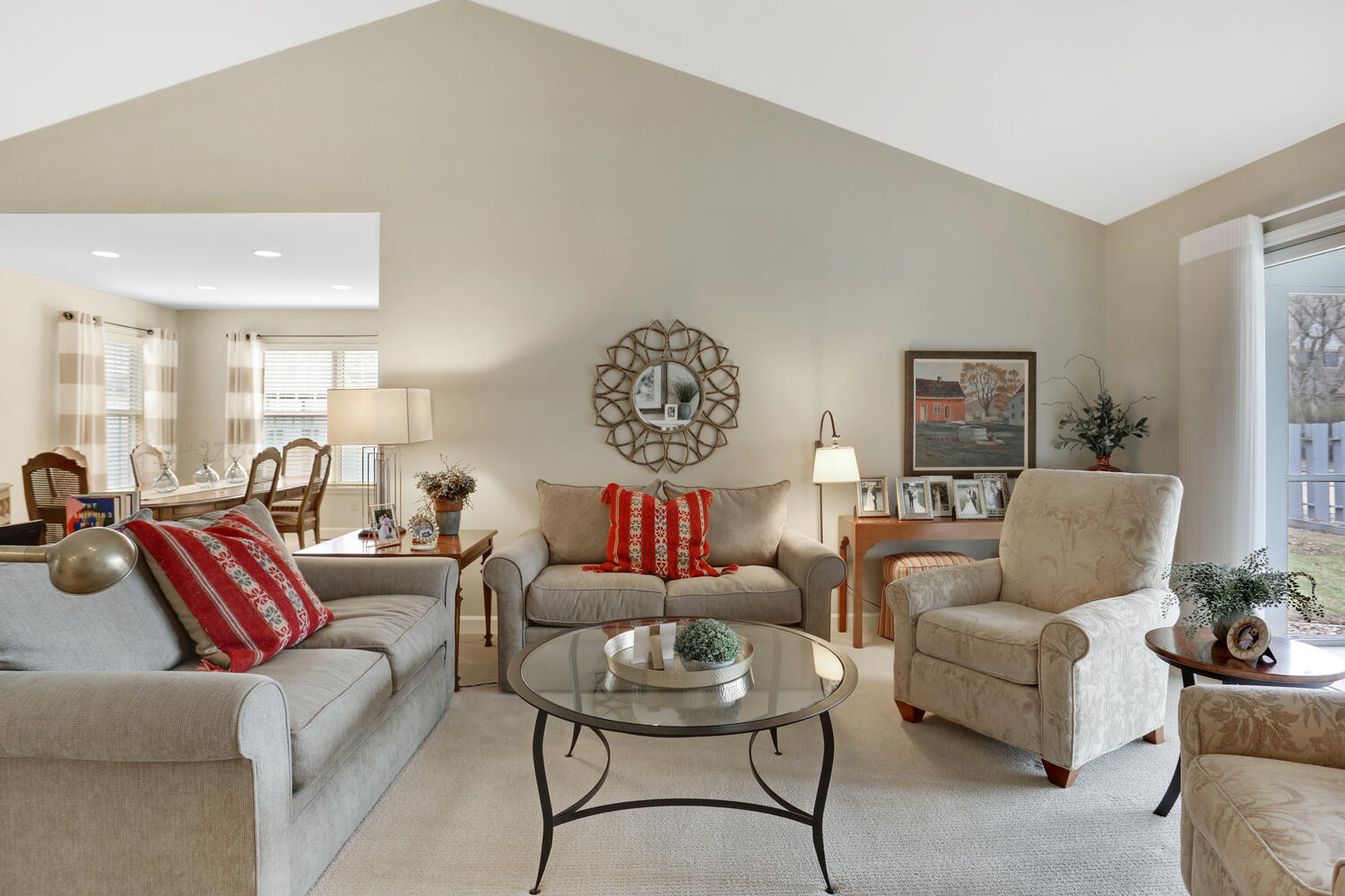 1727 Lakeside Drive, Unit B Champaign, IL 61821 - Photo 9 of 35 a living room with furniture