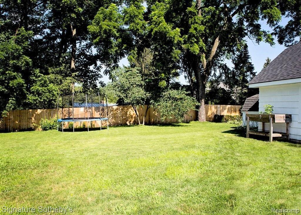 784 Southfield Road Birmingham, MI 48009 - Photo 6 of 24 LARGE IN-TOWN LOT.jpg