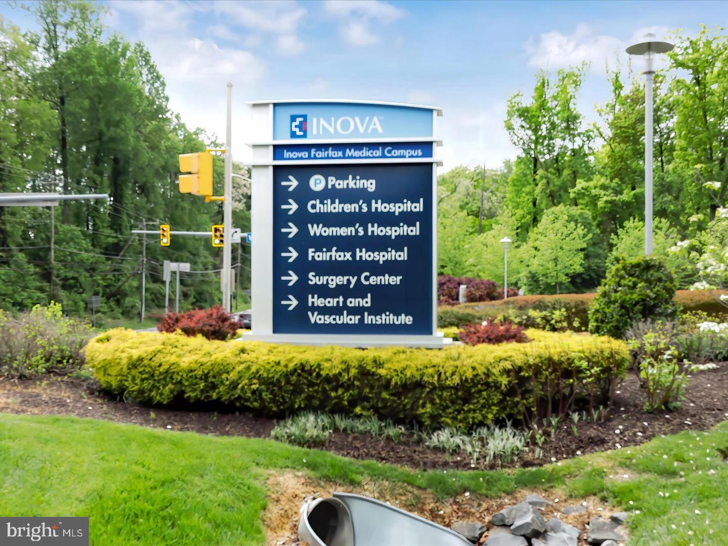 8300 Tobin Road, Unit 23 Annandale, VA 22003 - Photo 32 of 37 a sign on the side of the road