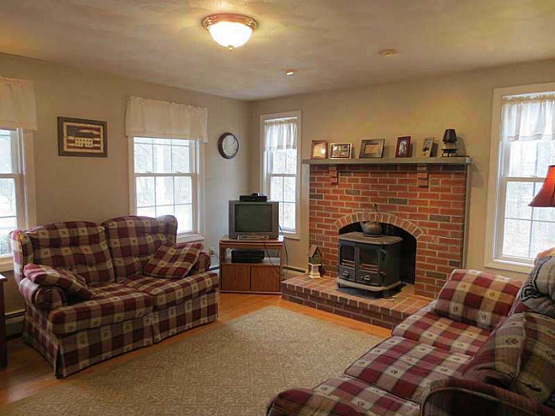 120 Trimtown Road Scituate, RI 02857 - Photo 11 of 22 Living Room.