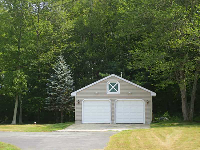 120 Trimtown Road Scituate, RI 02857 - Photo 4 of 22 Parking Lot/Garage.