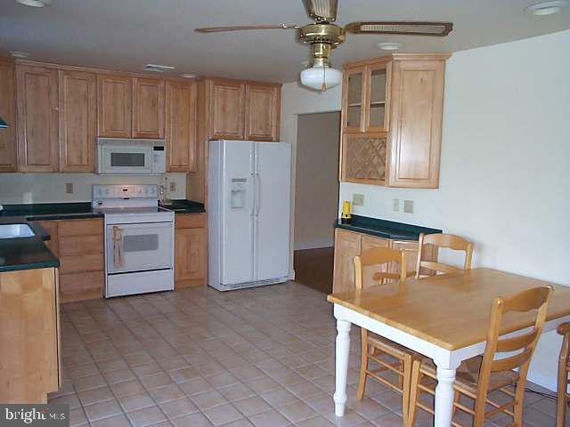 276 Ridge Hill Road Mechanicsburg, PA 17050 - Photo 2 of 7 Gallery Image 2